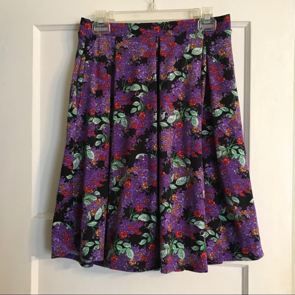 Madison Skirt 💜 Leggings Material